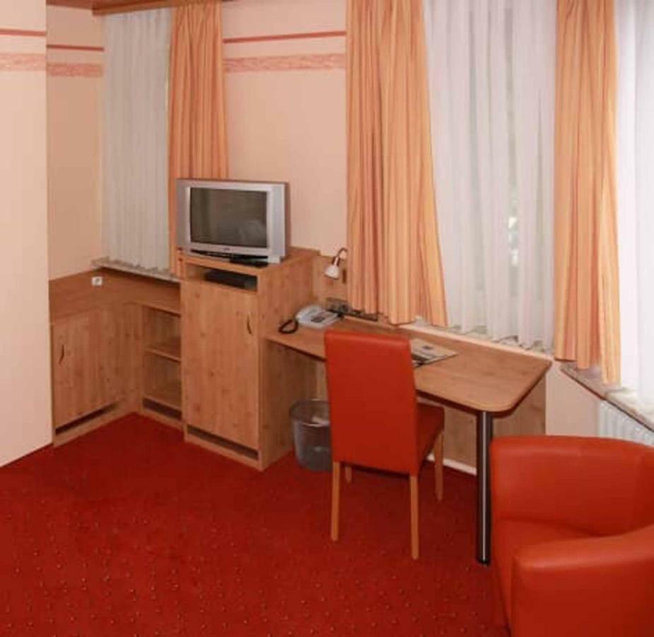 Hotel Bayerischer Hof 瓦尔德萨森 外观 照片