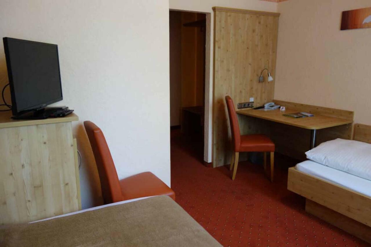 Hotel Bayerischer Hof 瓦尔德萨森 外观 照片