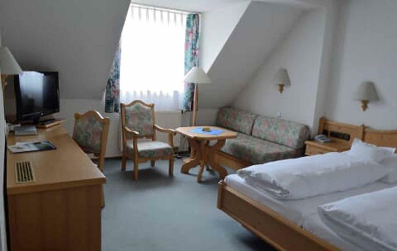 Hotel Bayerischer Hof 瓦尔德萨森 外观 照片