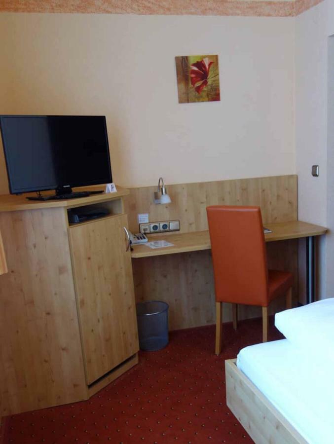 Hotel Bayerischer Hof 瓦尔德萨森 外观 照片